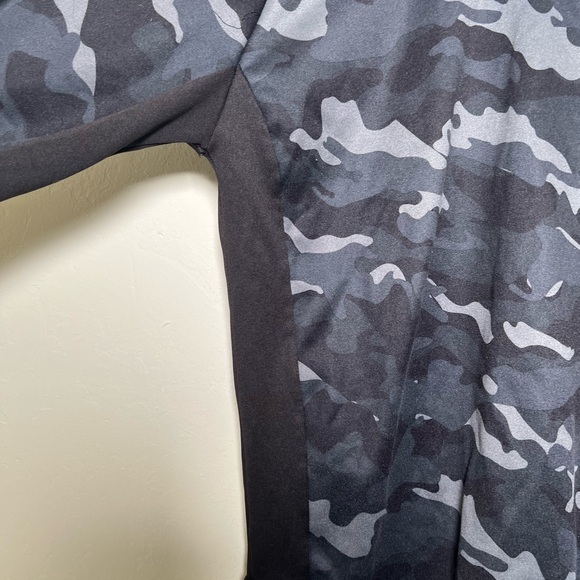 Burnside Black Camouflage Zip Up Hoodie Size XL - Picture 8 of 11